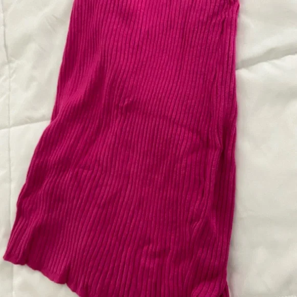 Catey Dress in Fuchsia
superdown - Picture 7 of 7